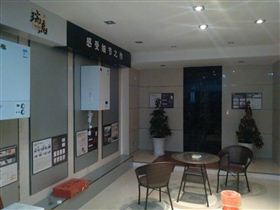 瑞馬壁掛爐加盟店內部展示